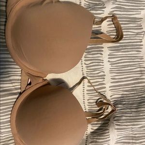 34 D VS Demi bra